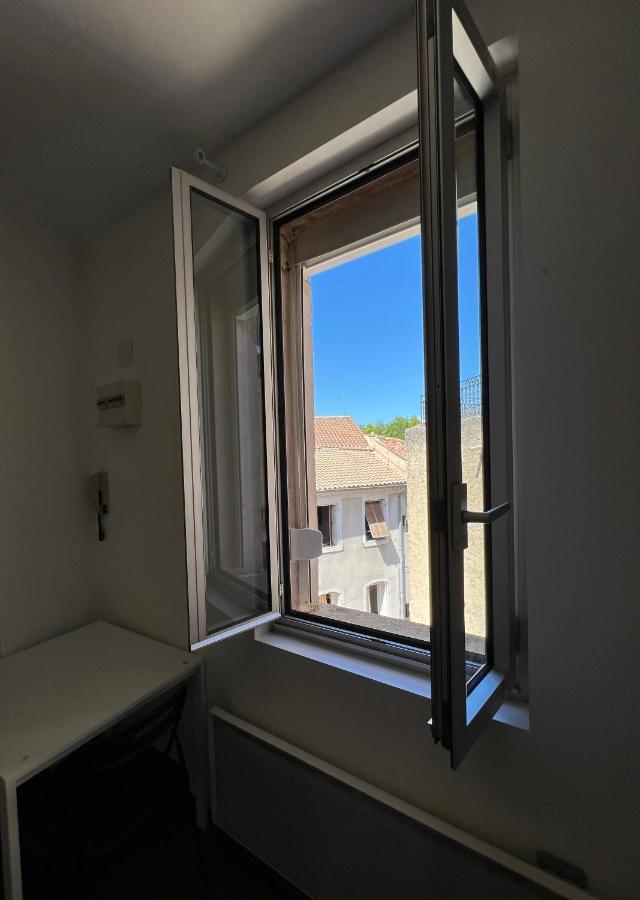 Cosy Studio Hyper Centre Avec Kitchenette & Climatisation Carpentras Exterior photo